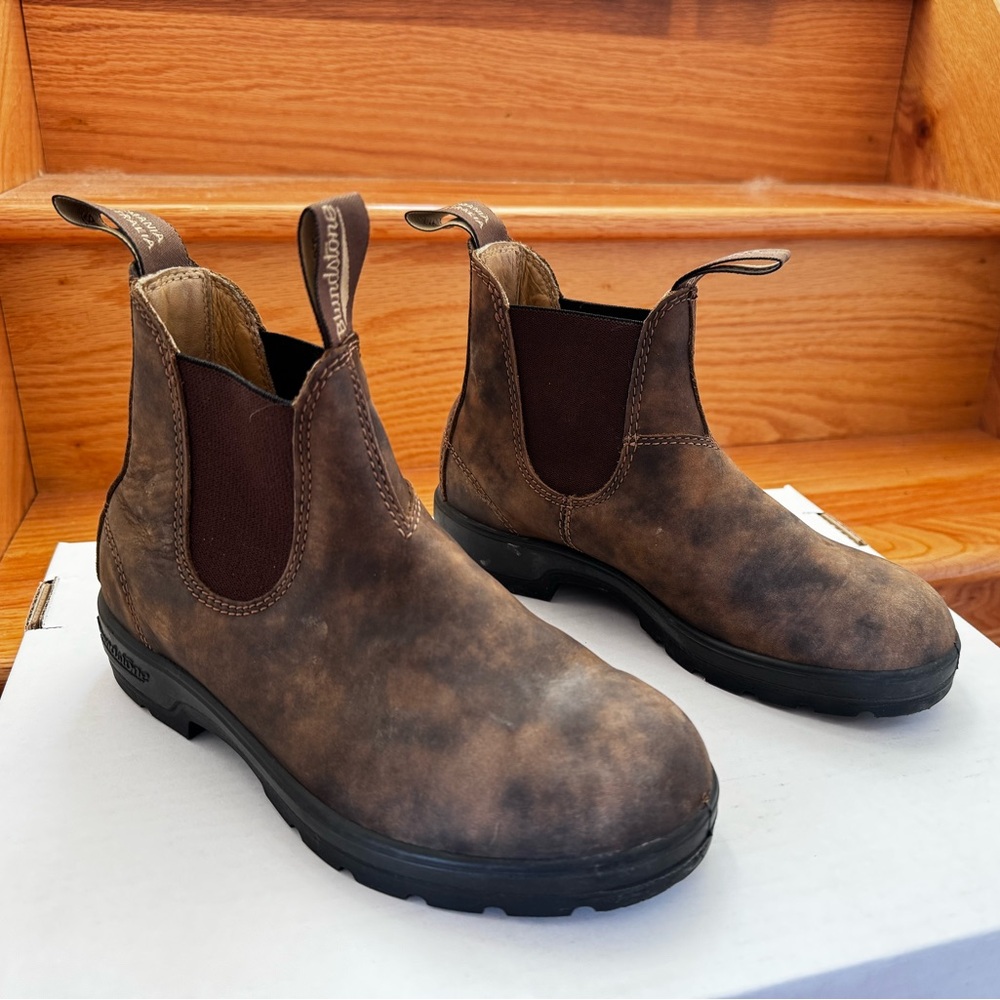 Blundstone Women’s Rustic Brown Chelsea Boots